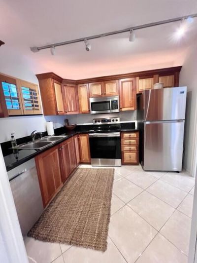 208 S Lakeside Drive, Unit 202, Lake Worth Beach, FL 33460 Photo