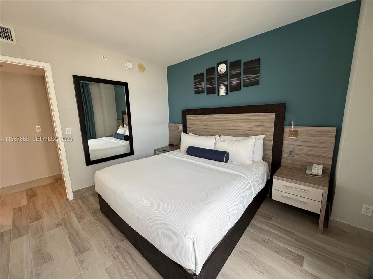 18683 Collins Ave, Unit 1404, Sunny Isles Beach, FL 33160 Photo