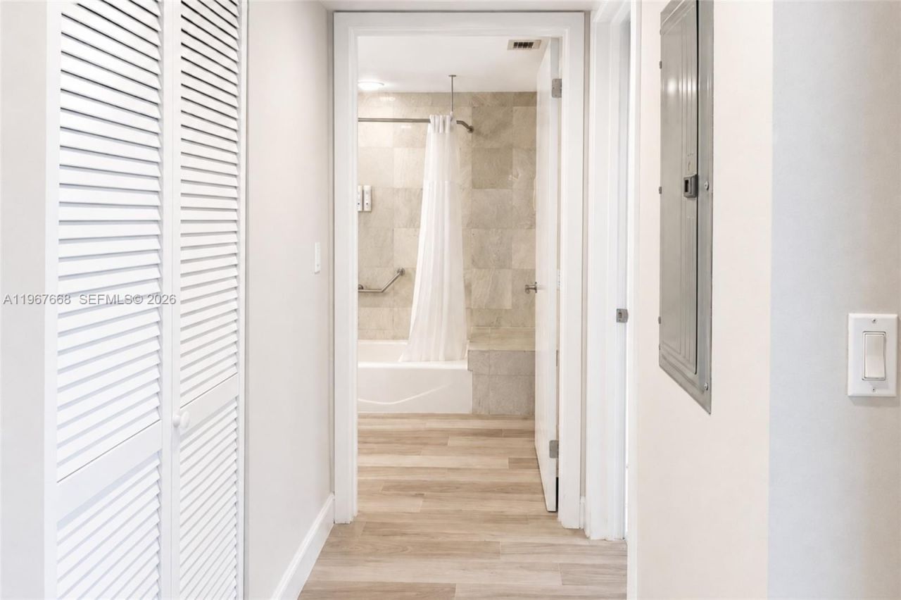 18683 Collins Ave, Unit 1404, Sunny Isles Beach, FL 33160 Photo