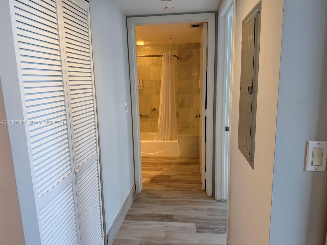 18683 Collins Ave, Unit 1404, Sunny Isles Beach, FL 33160 Photo