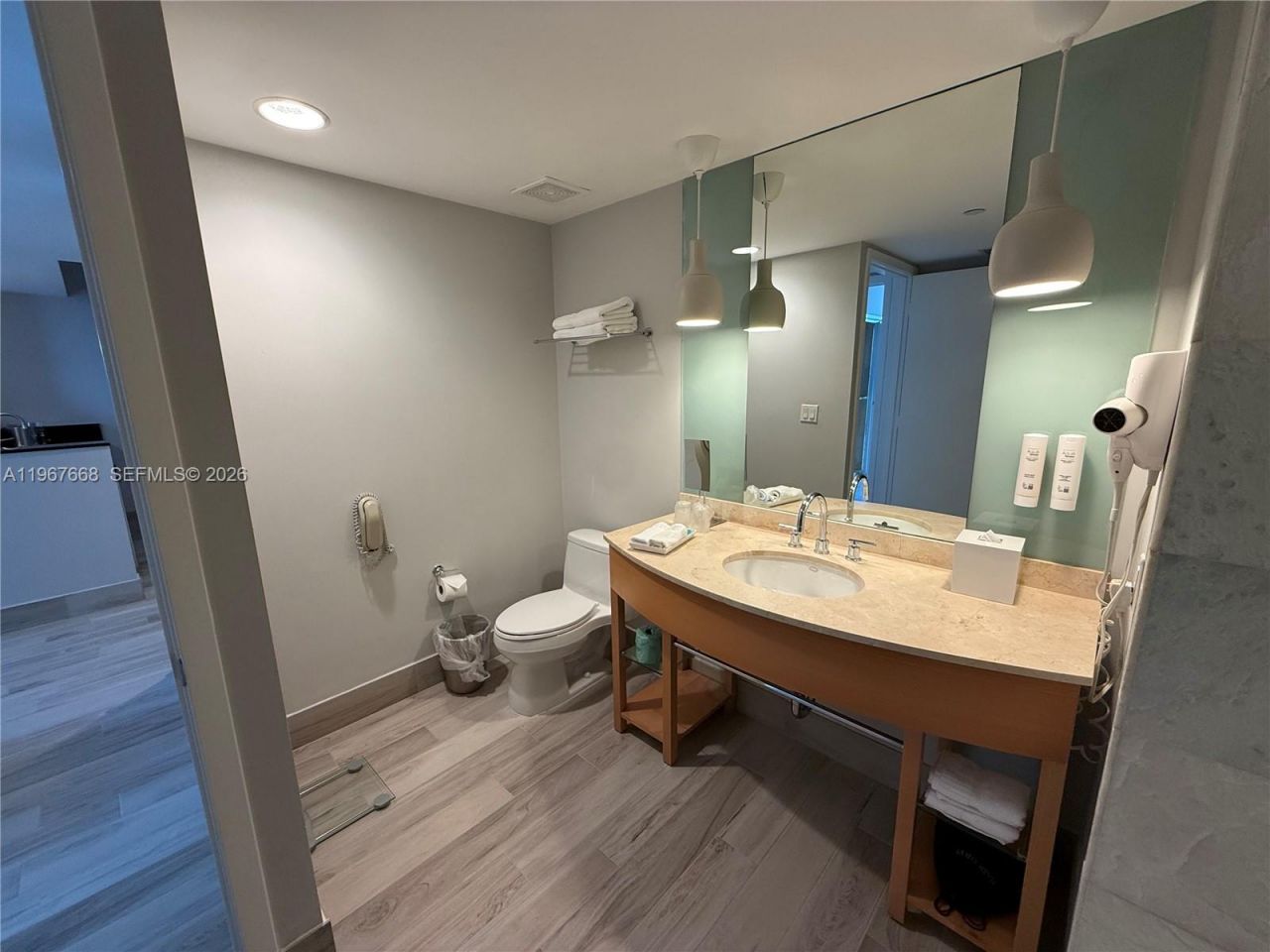 18683 Collins Ave, Unit 1404, Sunny Isles Beach, FL 33160 Photo