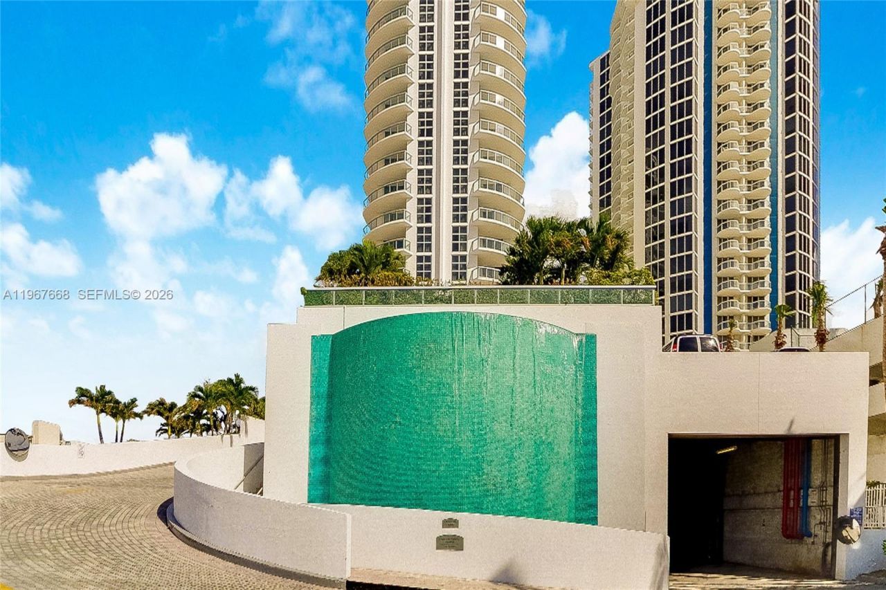 18683 Collins Ave , Unit 1404, Sunny Isles Beach, FL 33160 Photo