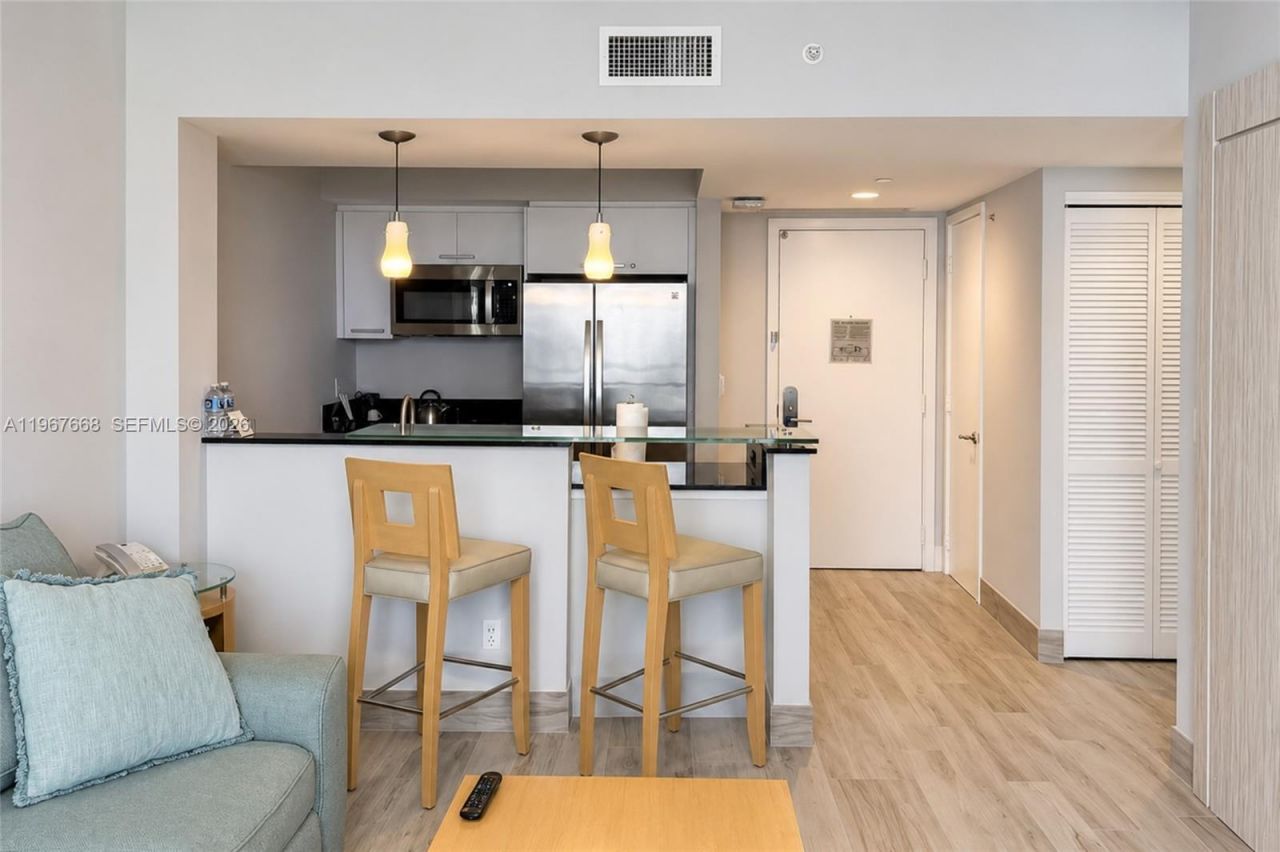 18683 Collins Ave, Unit 1404, Sunny Isles Beach, FL 33160 Photo