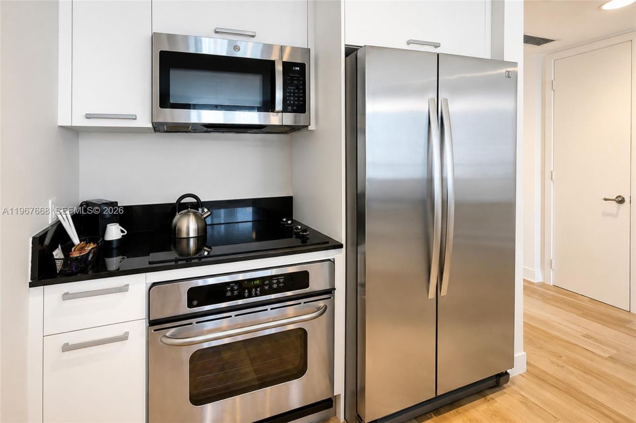 18683 Collins Ave, Unit 1404, Sunny Isles Beach, FL 33160 Photo