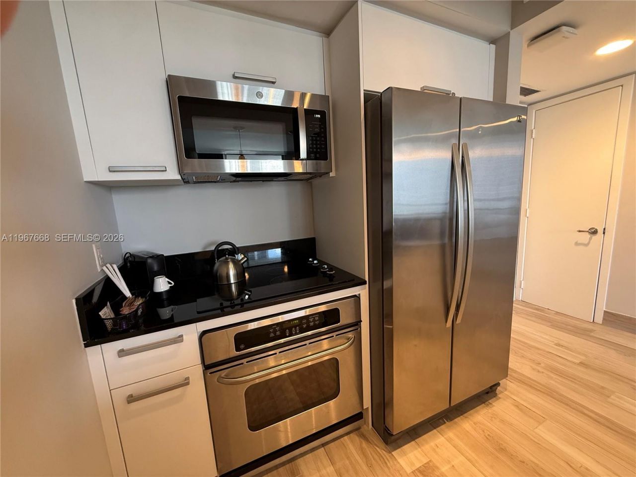 18683 Collins Ave, Unit 1404, Sunny Isles Beach, FL 33160 Photo