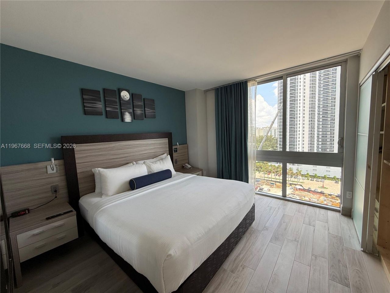 18683 Collins Ave, Unit 1404, Sunny Isles Beach, FL 33160 Photo