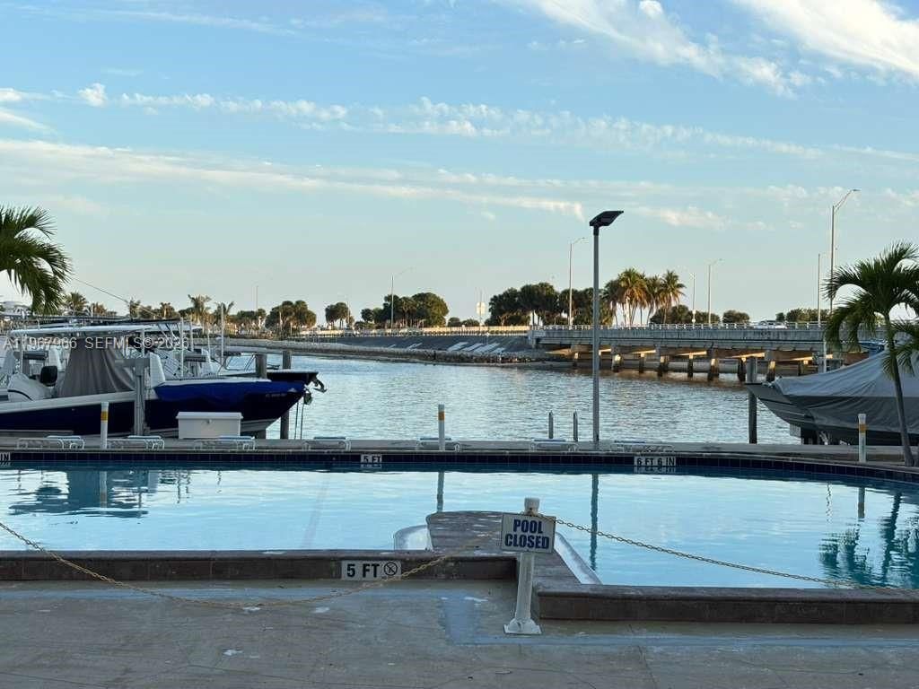 150 SE 25th Rd, Unit 4E, Miami, FL 33129 Photo