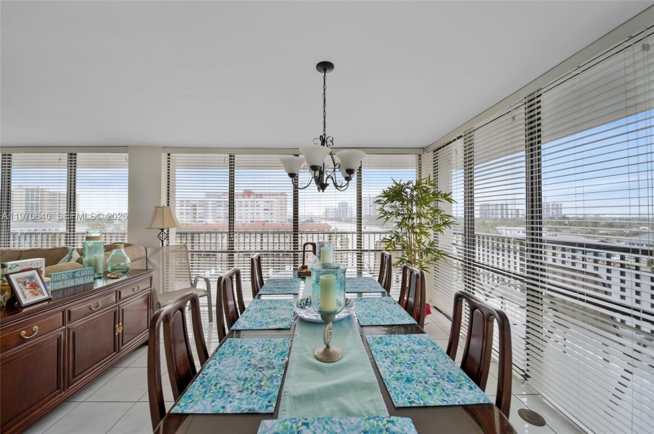 2017 S Ocean Dr, Unit 610, Hallandale Beach, FL 33009 Photo