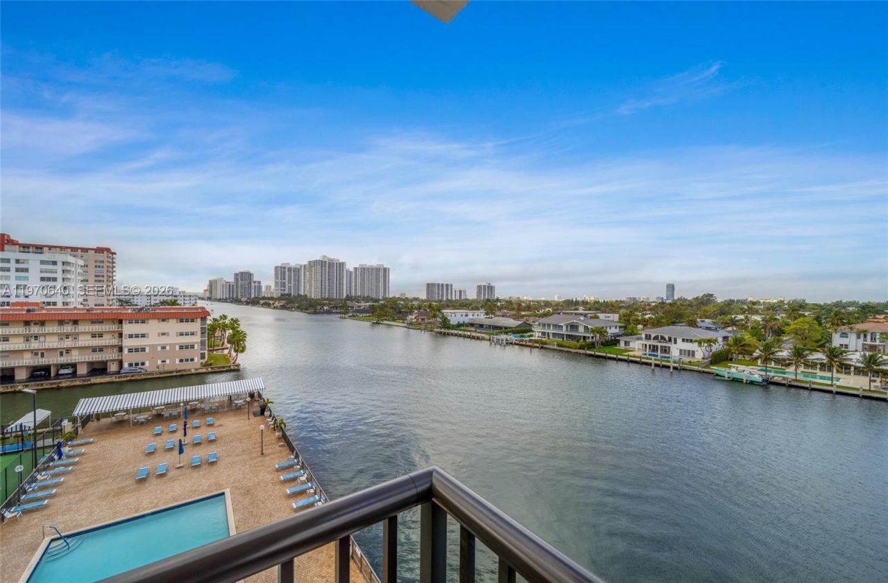 2017 S Ocean Dr, Unit 610, Hallandale Beach, FL 33009 Photo