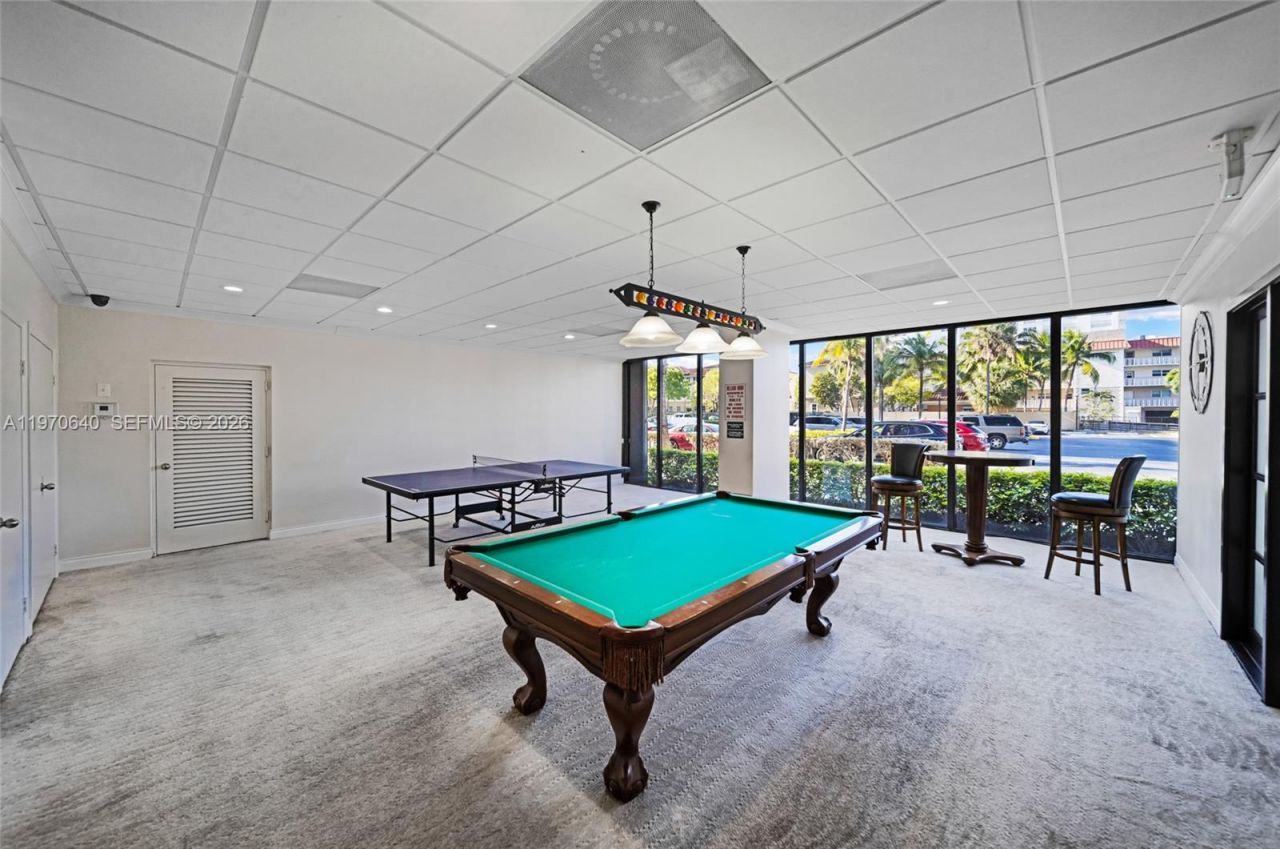 2017 S Ocean Dr, Unit 610, Hallandale Beach, FL 33009 Photo