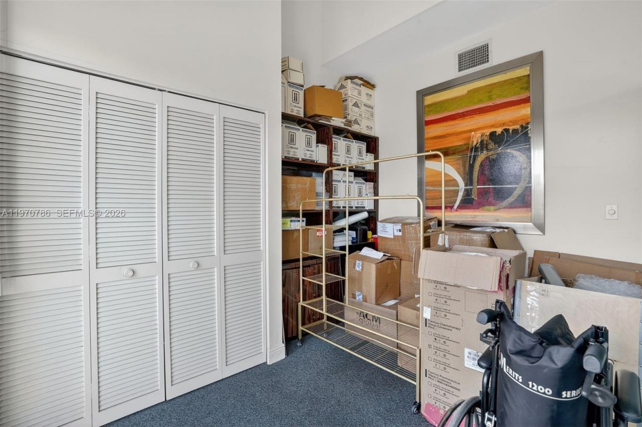 Medical Research For Sale In South Miami , South Miami, FL 33155 Photo