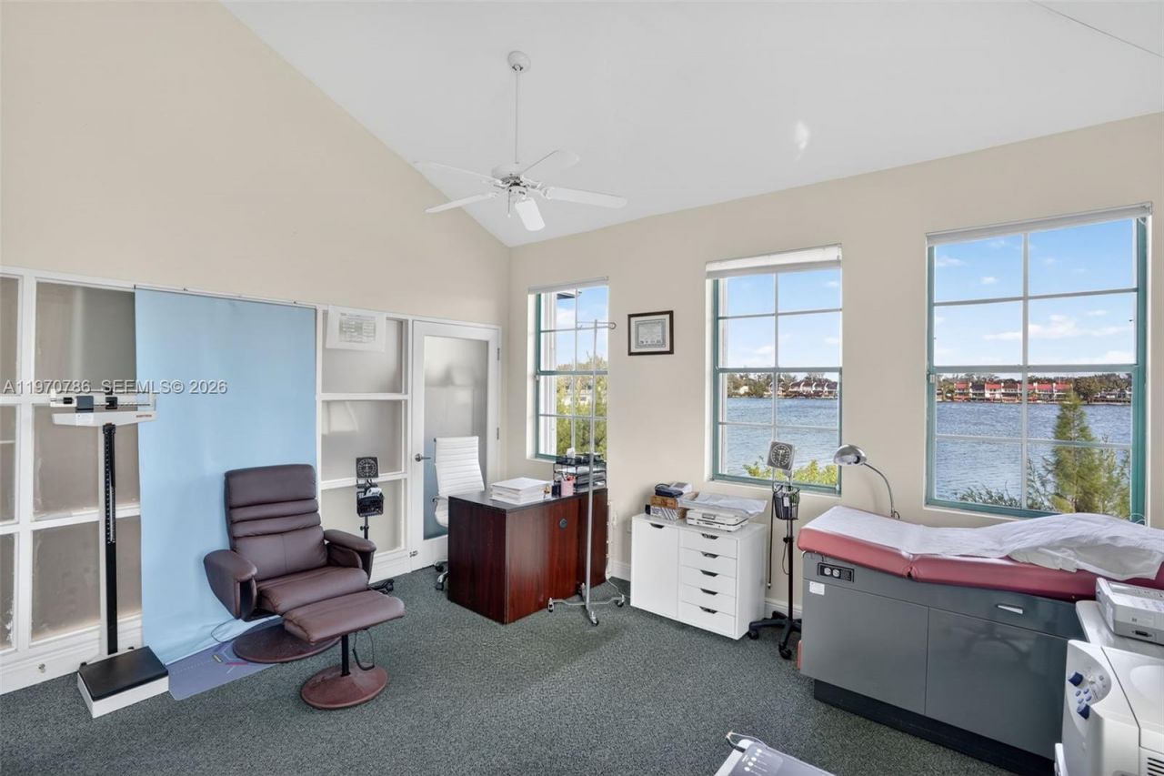 Medical Research For Sale In South Miami , South Miami, FL 33155 Photo