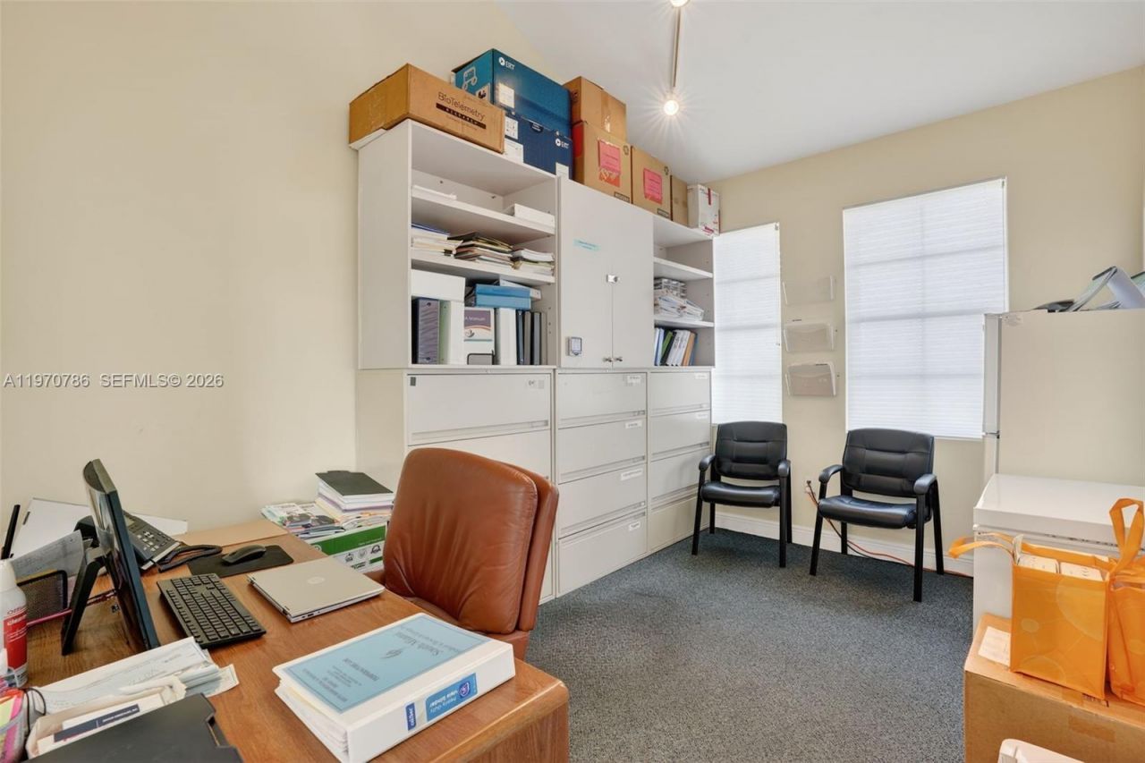 Medical Research For Sale In South Miami , South Miami, FL 33155 Photo