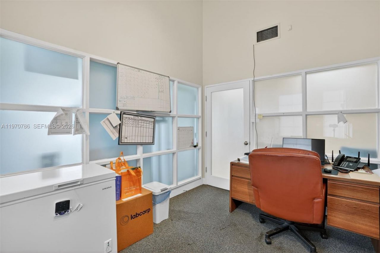 Medical Research For Sale In South Miami , South Miami, FL 33155 Photo