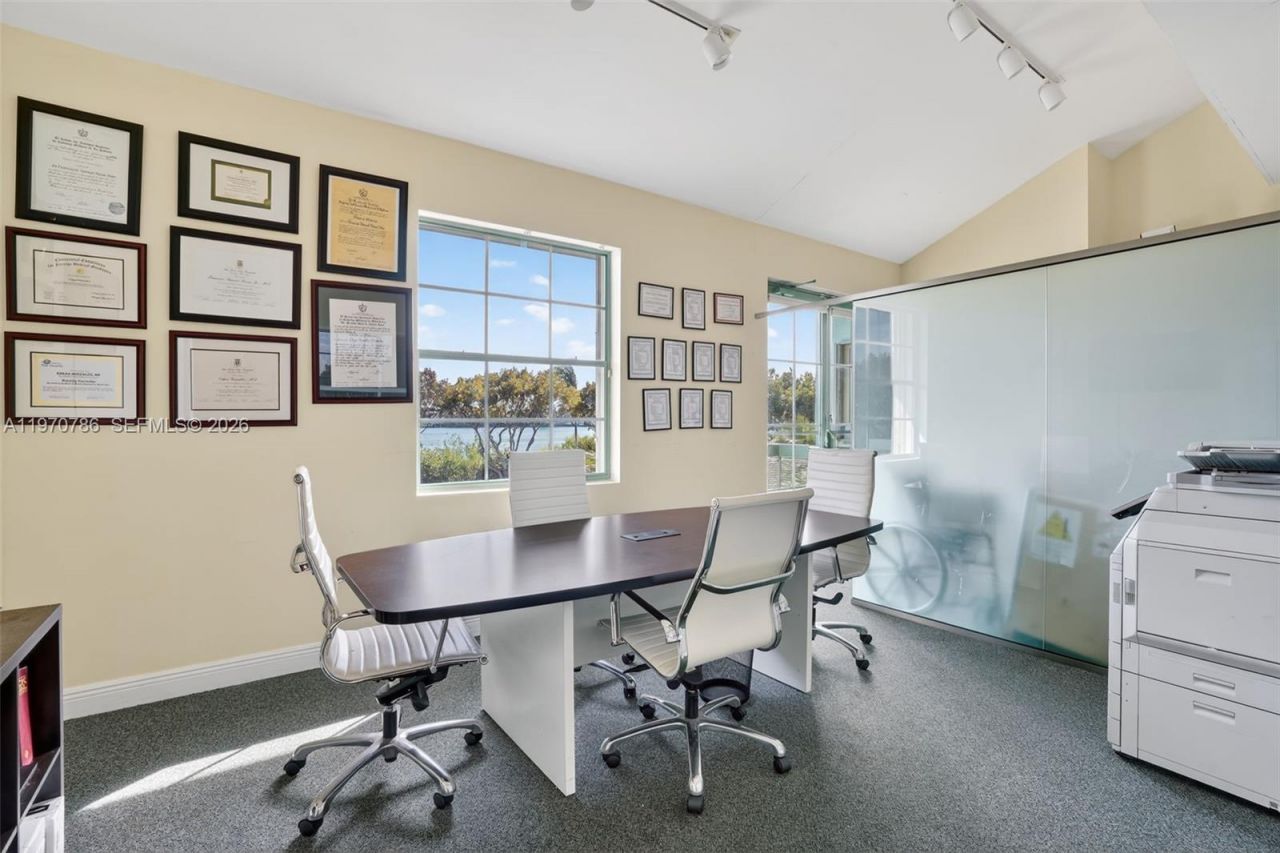 Medical Research For Sale In South Miami , South Miami, FL 33155 Photo