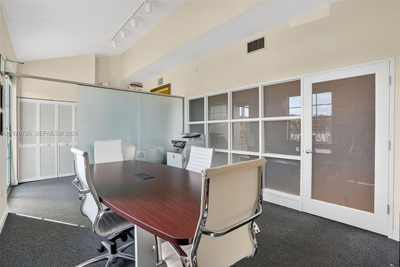 Medical Research For Sale In South Miami , South Miami, FL 33155 Photo