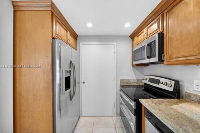 7928 West Dr , Unit 506, North Bay Village, FL 33141 Photo