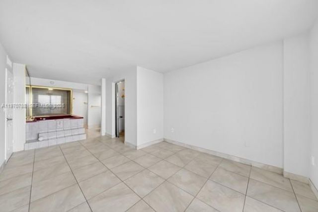 7928 West Dr , Unit 506, North Bay Village, FL 33141 Photo