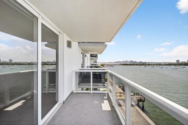 7928 West Dr , Unit 506, North Bay Village, FL 33141 Photo