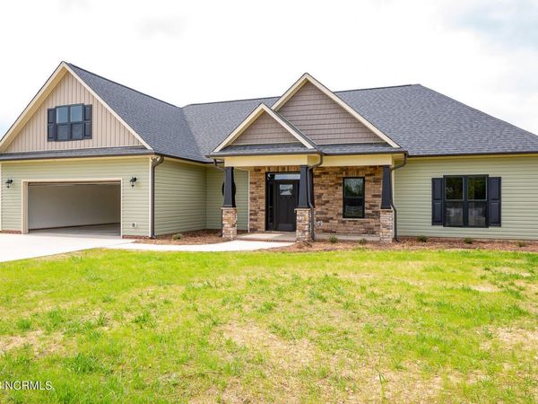 129 Cedar Lake Lane, Clinton, NC 28328