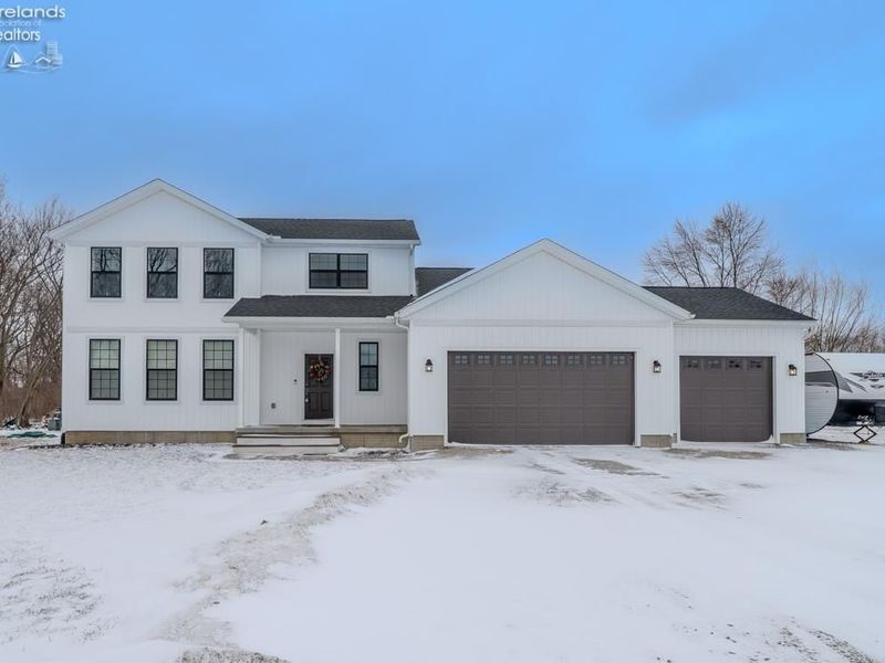 1990 E Lockwood, Port Clinton, OH 43452 Photo 1