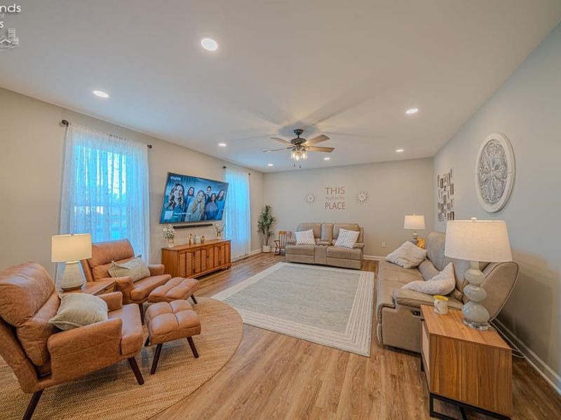 1990 E Lockwood, Port Clinton, OH 43452 Photo 5