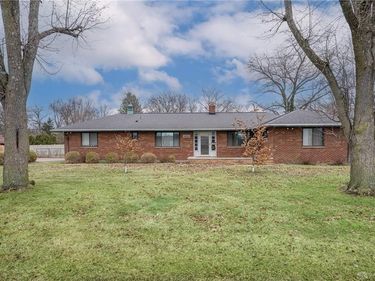 4816 Far Hills Avenue, Kettering, OH 45429