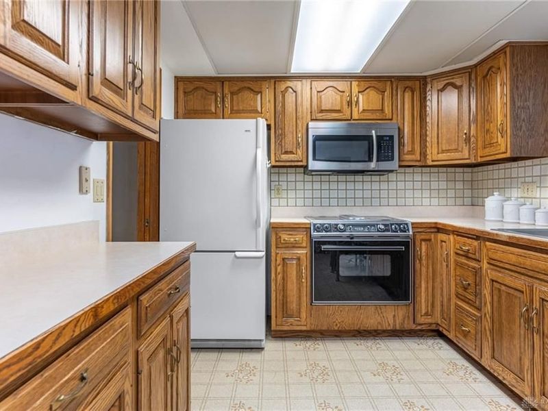 4816 Far Hills Avenue, Kettering, OH 45429 Photo 8