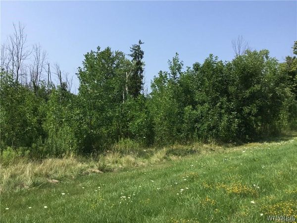 8996 Erie Road, Angola, NY 14006