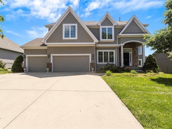 9409 N Laurel Avenue, Kansas City, MO 64157