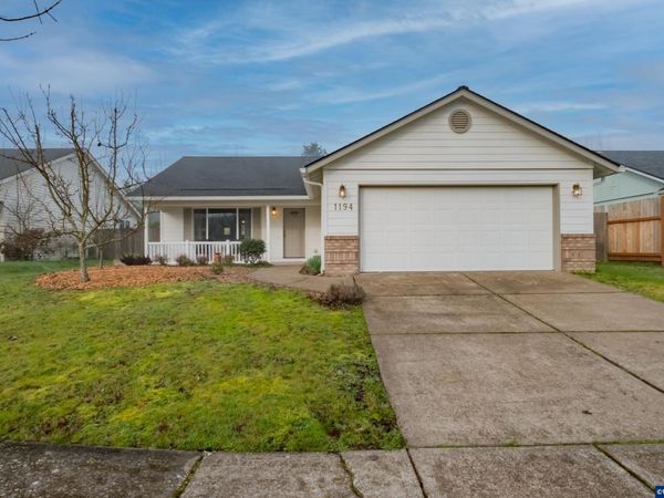 1194 S Sixth St, Independence, OR 97351