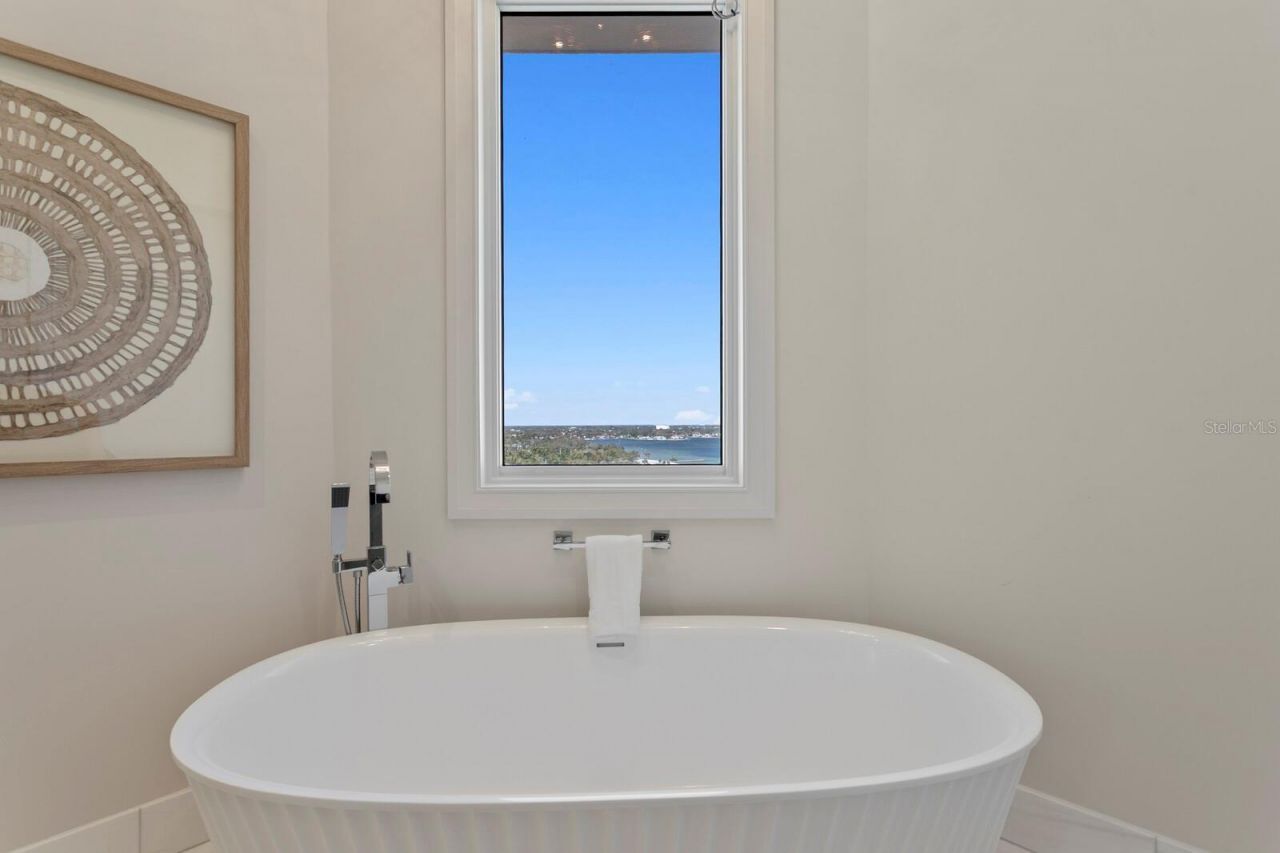 555 5th Avenue Ne, Unit PH1, Saint Petersburg, FL 33701 Photo