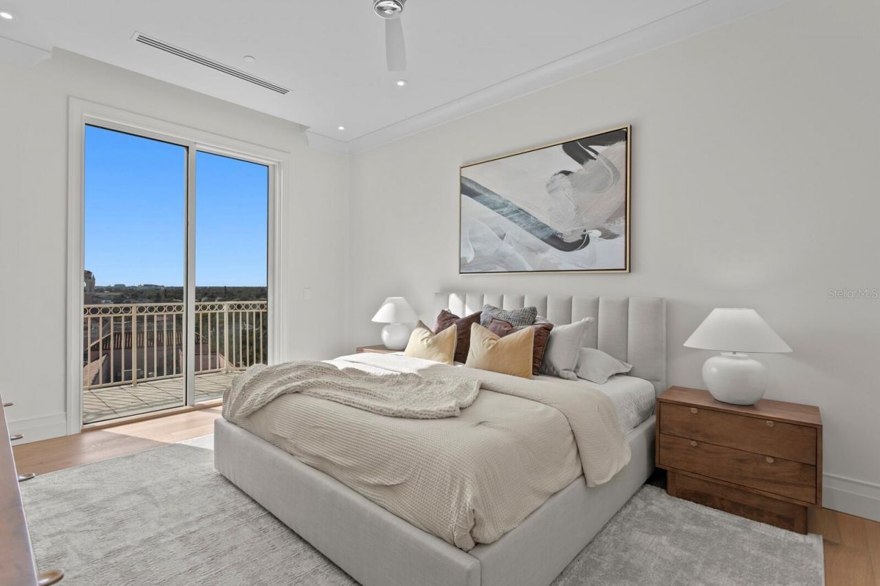 555 5th Avenue Ne, Unit PH1, Saint Petersburg, FL 33701 Photo