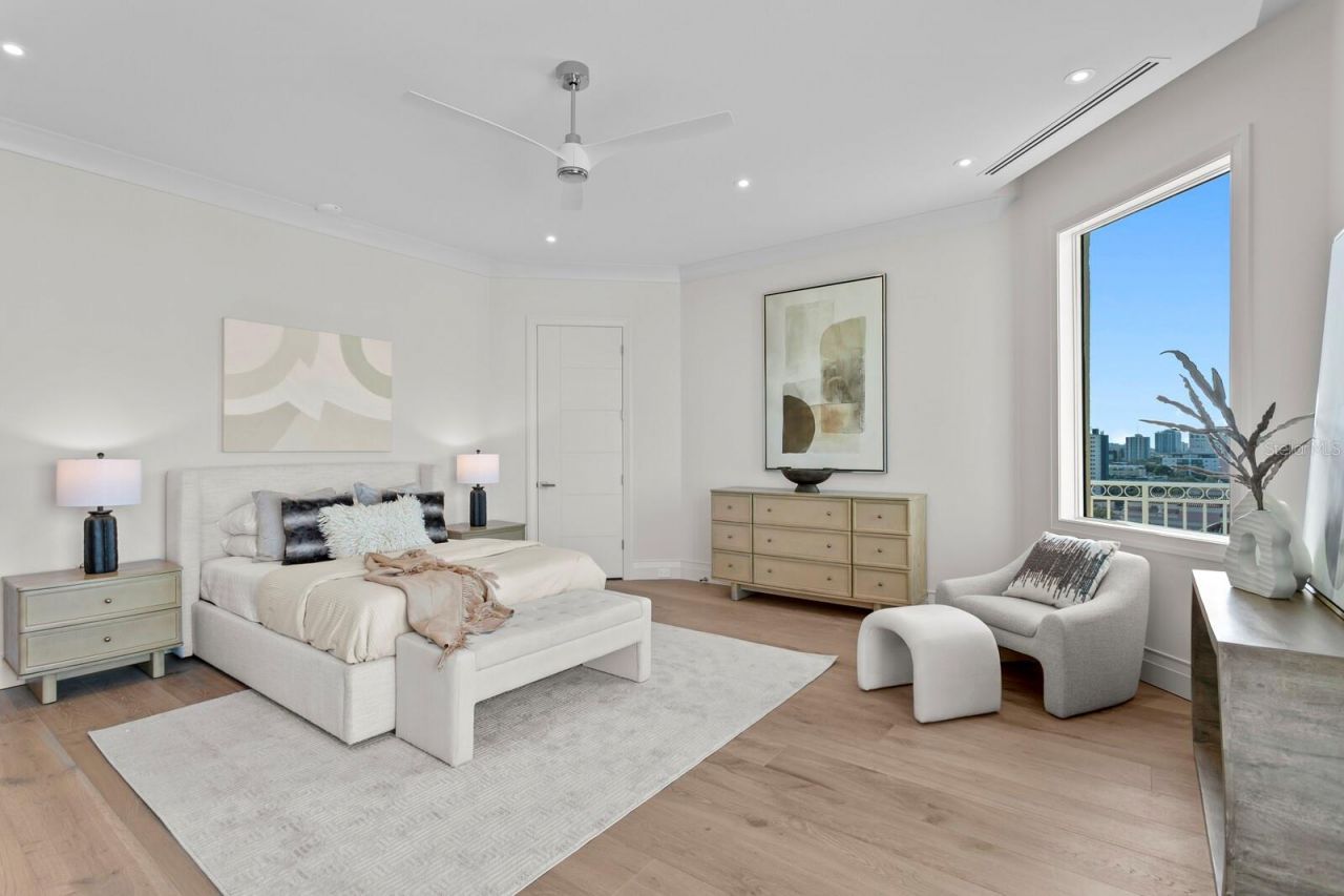 555 5th Avenue Ne, Unit PH1, Saint Petersburg, FL 33701 Photo