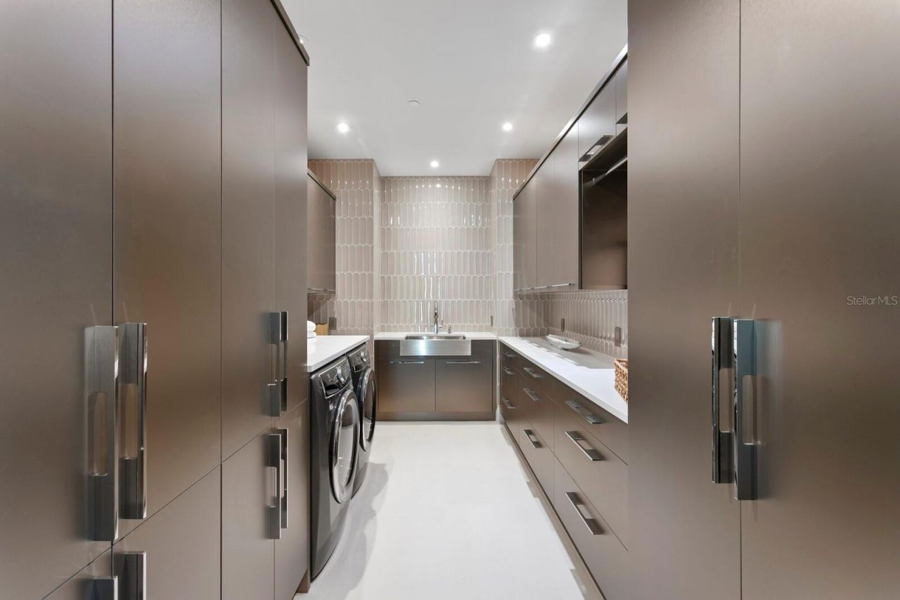 555 5th Avenue Ne, Unit PH1, Saint Petersburg, FL 33701 Photo