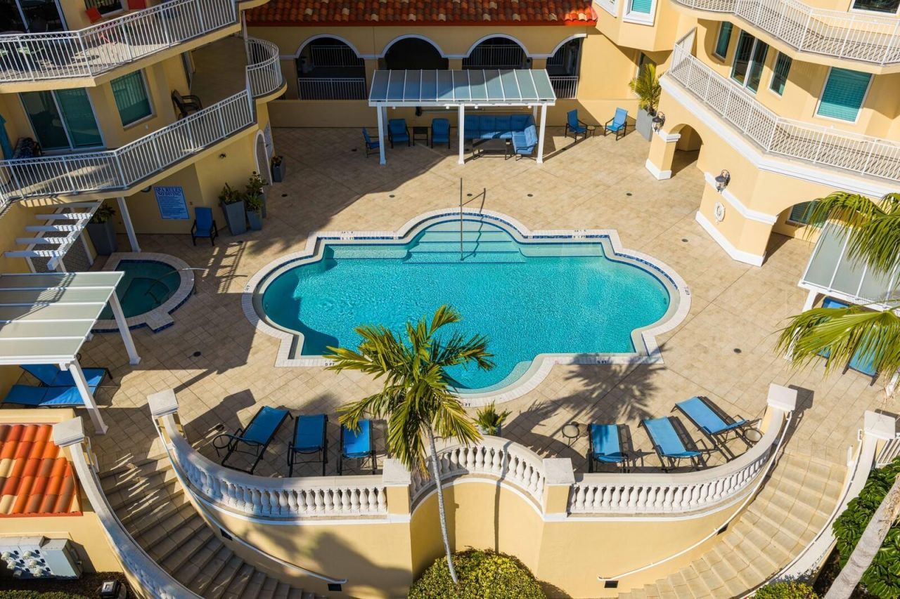 555 5th Avenue Ne, Unit PH1, Saint Petersburg, FL 33701 Photo