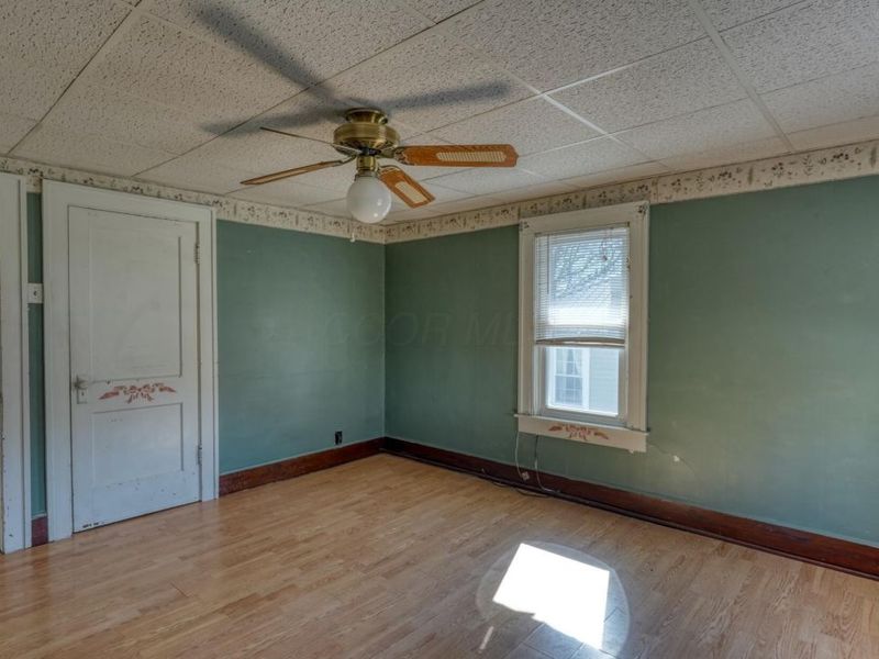 908 N 8th Street , Cambridge, OH 43725 Photo 21