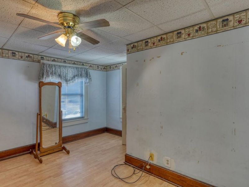 908 N 8th Street , Cambridge, OH 43725 Photo 23