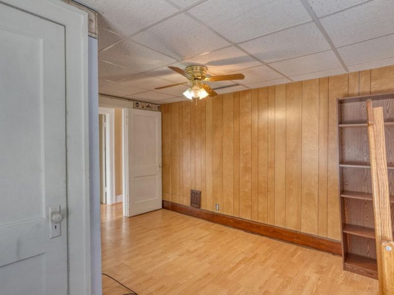 908 N 8th Street , Cambridge, OH 43725 Photo 24