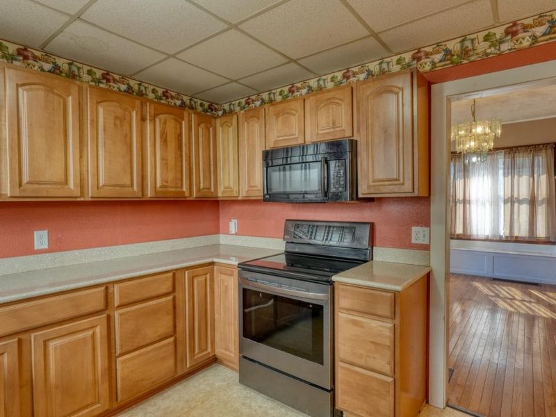 908 N 8th Street , Cambridge, OH 43725 Photo 7