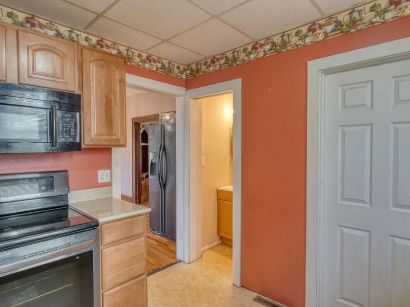 908 N 8th Street , Cambridge, OH 43725 Photo 8