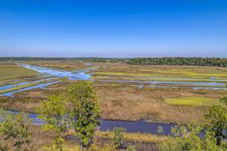 110 Peninsula Drive photo 4