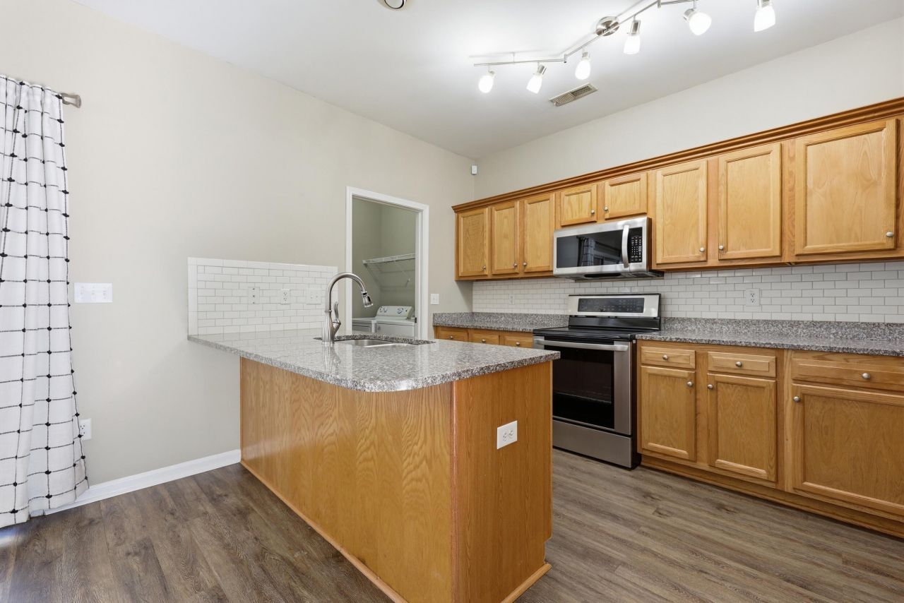 1025 Lexi Court Photo 4