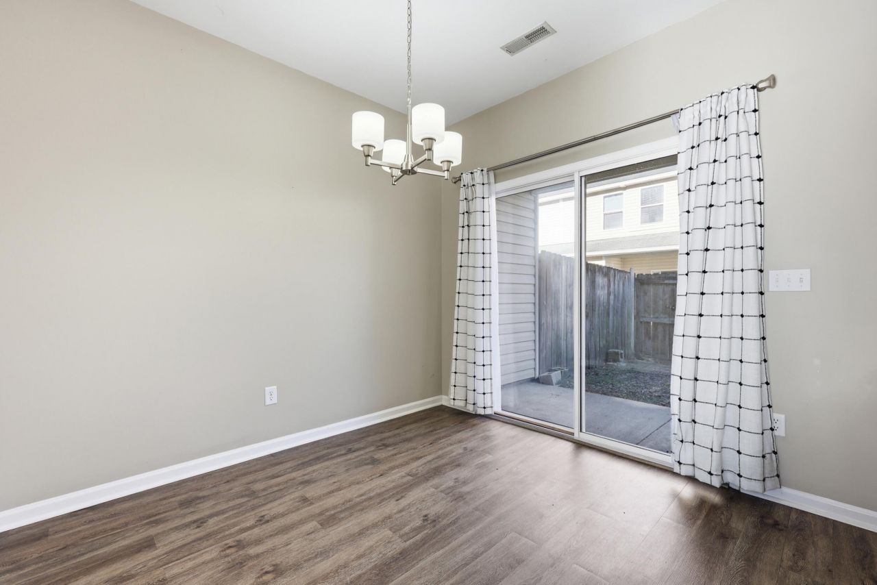 1025 Lexi Court Photo 8