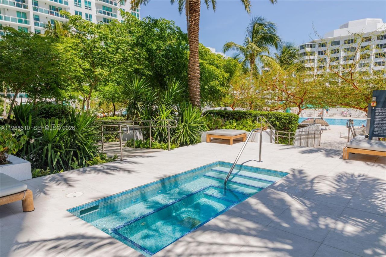 950 Brickell Bay Dr , Unit 1504, Miami, FL 33131 Photo