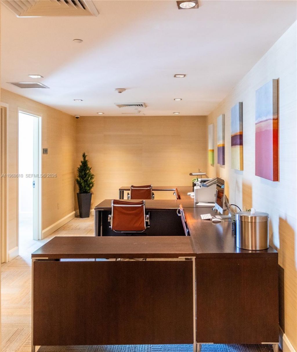 950 Brickell Bay Dr , Unit 1504, Miami, FL 33131 Photo