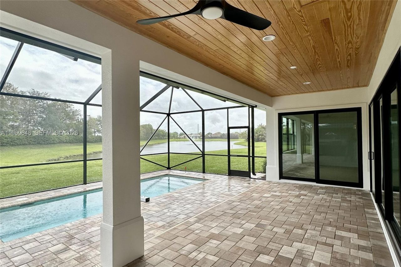 520 Caroline Drive, Vero Beach, FL 32968 Photo