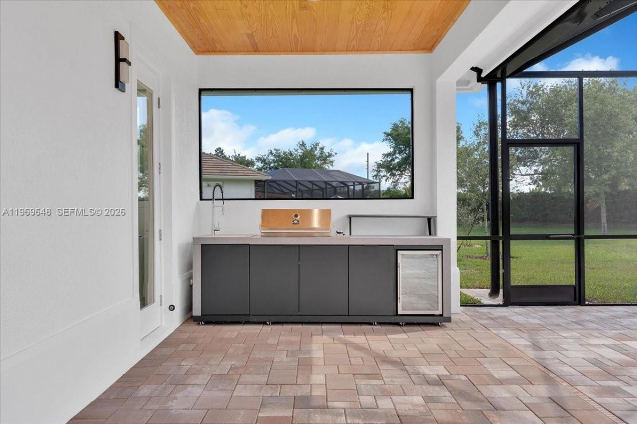 520 Caroline Drive, Vero Beach, FL 32968 Photo
