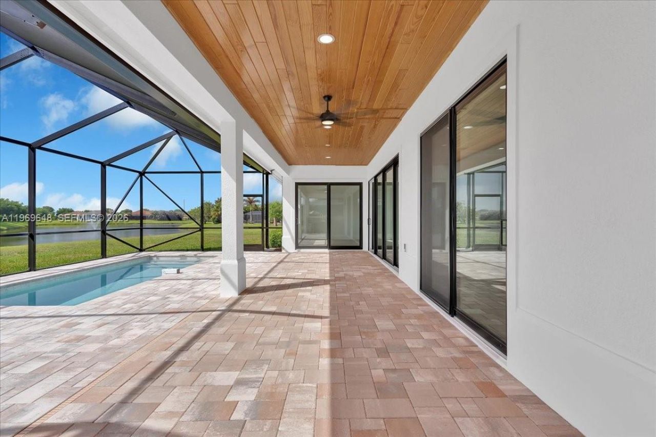520 Caroline Drive, Vero Beach, FL 32968 Photo