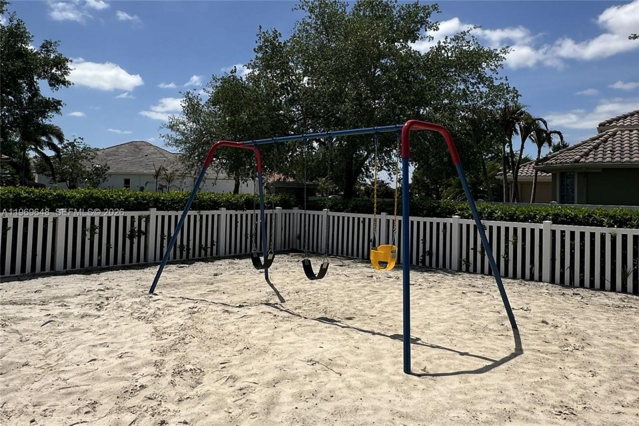 520 Caroline Drive, Vero Beach, FL 32968 Photo